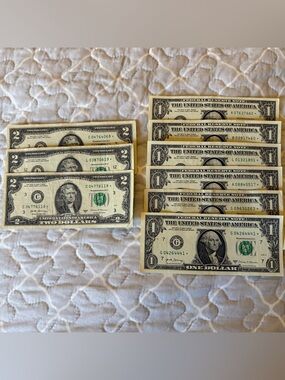 Series 2017A US One Dollar & Two Dollar STAR NOTE Bills